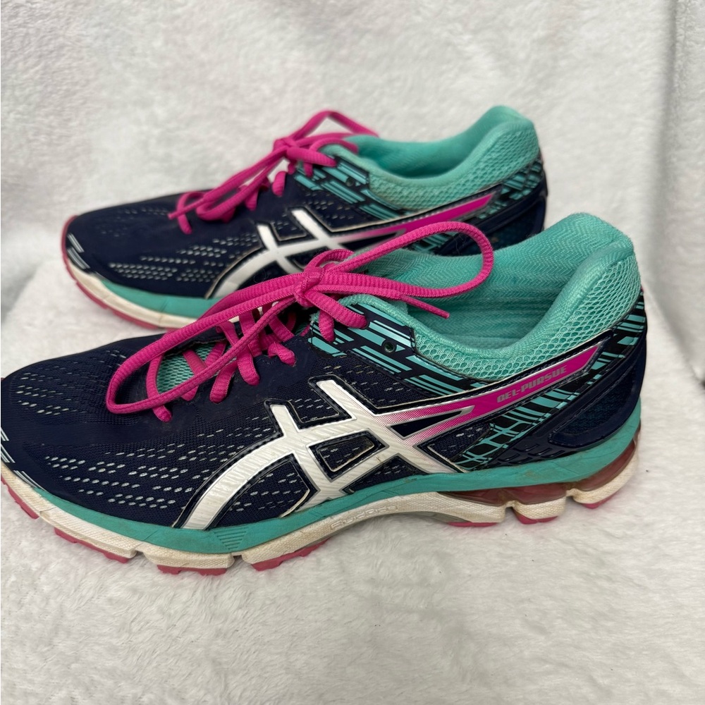 Asics Gel-Pursue 3 running shoe in navy blue, white, and pink. Size 8.5